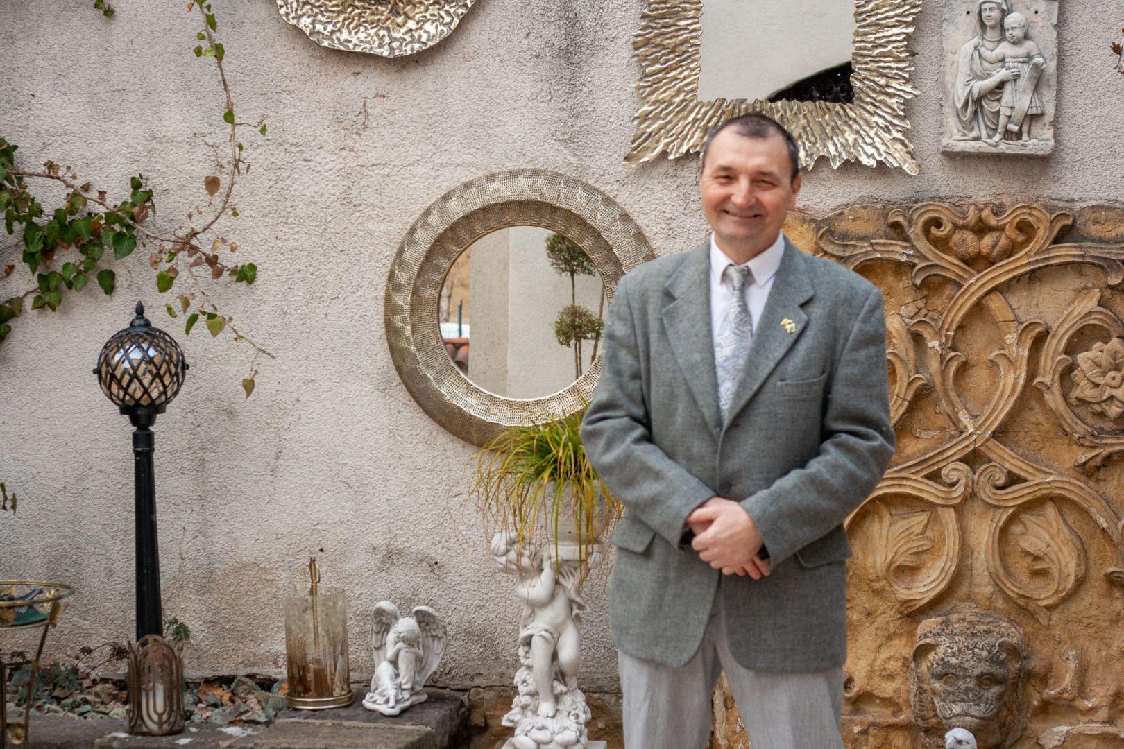 Mihai Ionescu și Rolul Său în Arhivarea Documentelor la EkoGroup